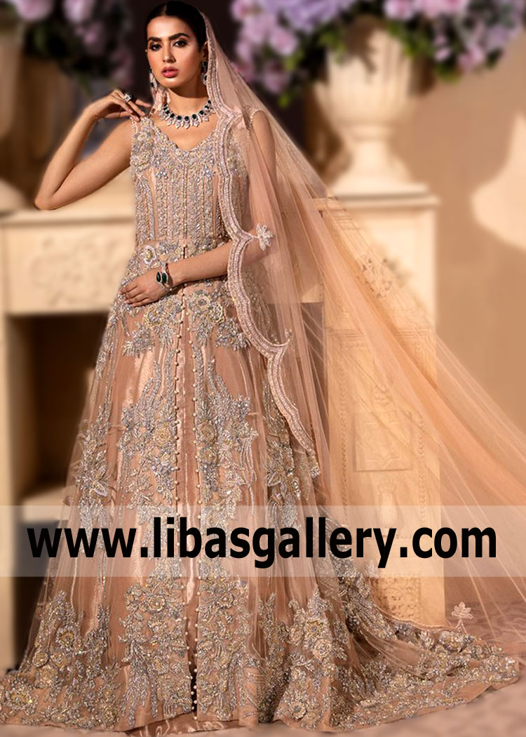 There are thousands of reasons to fall in love with this Saira Shakira Heavy Embellished Bridal Dresses Saira Shakira Jackson Heights New York Pakistani Bridal Anarkali Dresses.We are sure that this is exactly the outfit that will help you create a unique wedding look. A special anarkali creates an elegant look from 2021 collection, complemented by chic embellishments and a fluffy Lehenga for Wedding.