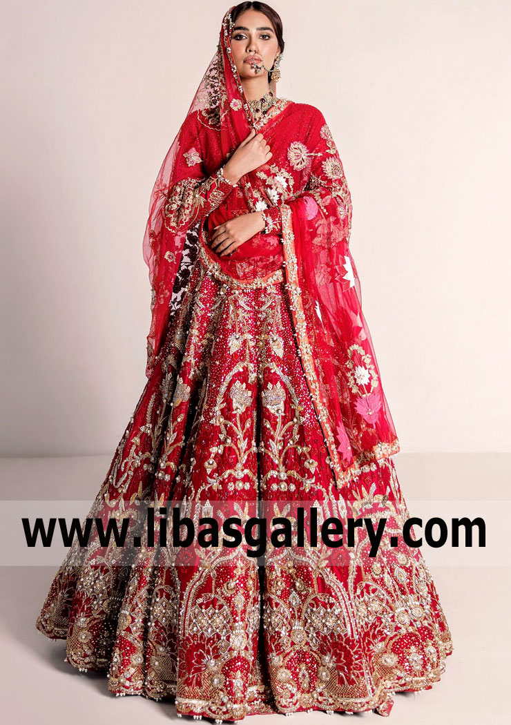 Each of us wants to look amazing, especially on our wedding day, so a chic wedding dress will be a must. Well, where are The most spectacular Pakistani Bridal Dresses Manhattan New York USA Ali Xeeshan best dresses for winter Wedding, of course, in our libasgallery.
