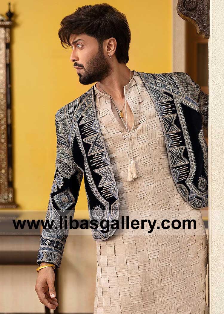 Groom wedding prince suit in velvet for mehndi and occasion with inner kurta shalwar UK USA Canada Australia Qatar