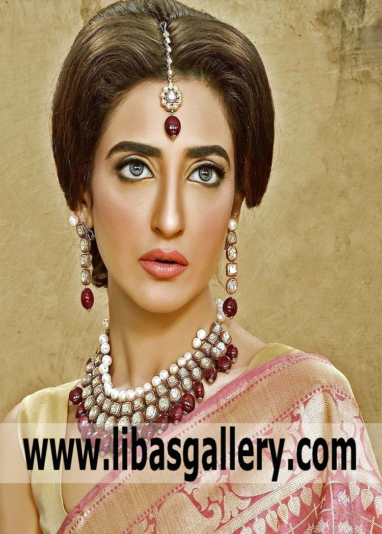 Actress Model Iman Ali presenting Pakistani occasion jewellery set for women simple and elegant design Asia Europe Australia America Africa