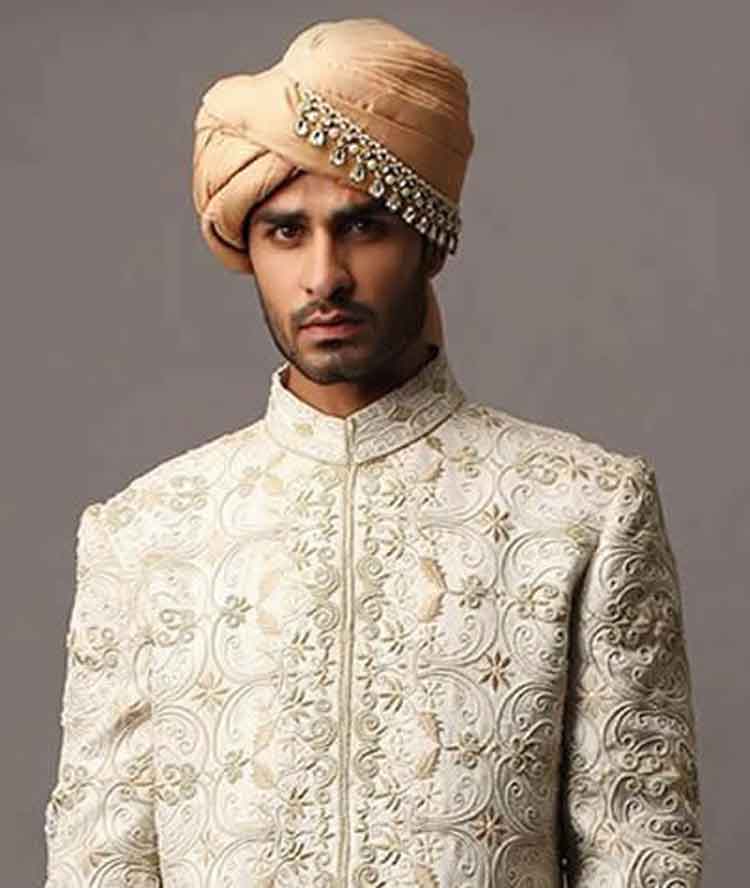 Tightly wrapped groom wedding turban for nikah barat day in beige fawn color made by soft high quality fabric pagri germany uae france