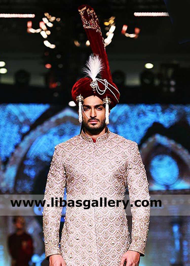 Omar shehzad Red Velvet Royal Decorated Groom Wedding Kulla for Nikah barat with jewelry pc Fur and pearl Strings UK Saudi Arabia USA Dubai Australia