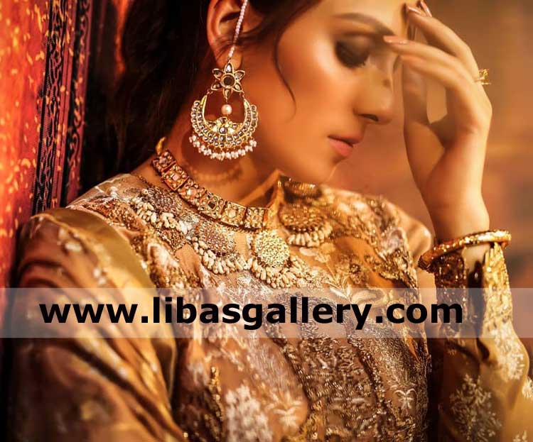 Diligent girl ayeza khan actress preparing herself to go for party wearing new jewellery choker and earrings in happy mood saudi arabia singapore oman