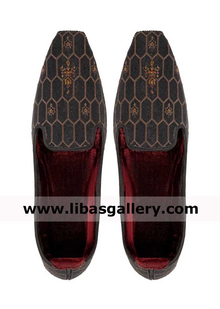 Khuusa Black for Men latest wedding Collection Antique gold embroidery | Pakistani Black Men Nikah Khussa Massachusetts Washington Colorado USA Khuusa Black for Men latest wedding Collection Antique gold embroidery | Pakistani Black Men Nikah Khussa Massachusetts Washington Colorado USA