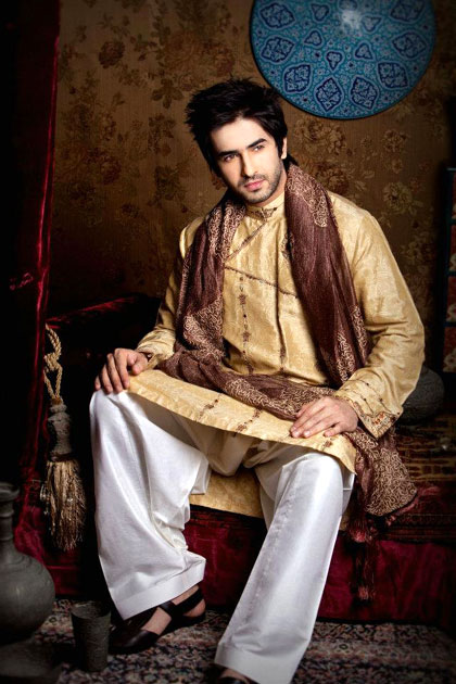 hand embroidered kurta,silk embroidered kurta,kurta sherwani,designer kurta,mens kurta,kurta suits