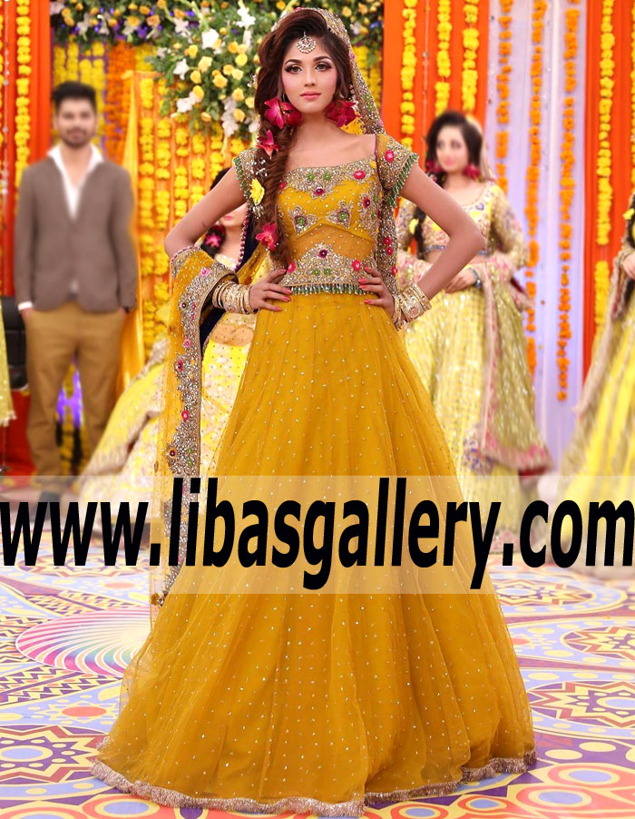 yellow lehenga for mehndi