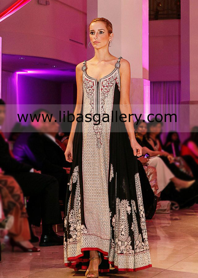 Latest Heavy Embellished Bridal Gown by Umar Sayeed at PFDC, Umar Sayeed Bridals, Umar Sayeed Heavy Embellished Bridals, Umar Sayeed Bridal Gowns, Umar Sayeed, PFDC, Fashion Week