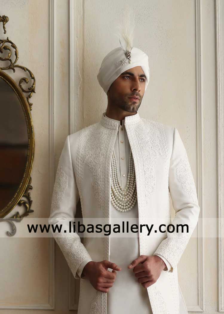 off white groom wedding turban with tail and brooch to wear on matching or contrast sherwani on Nikah day Sugarland Texas Chicago Ontario Dubai