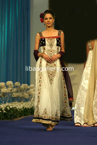 dress for night function
