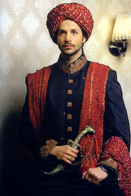 velvet sherwani,jamawar sherwani,embroidered sherwani,groom sherwani