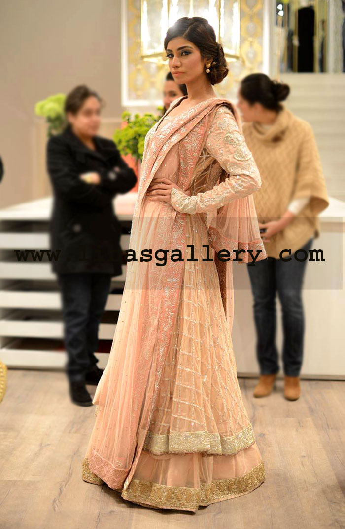 nida azwer party wear