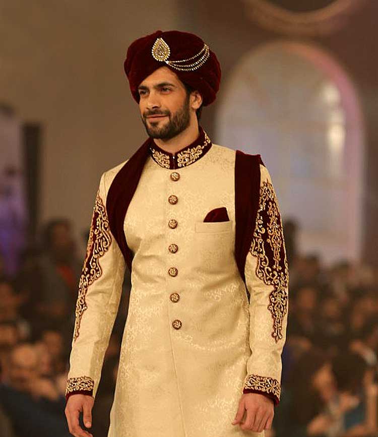 velvet maroon groom wedding turban pretied for nikah barat day with beautiful jewelry pc brooch shop online uk usa canada velvet maroon groom wedding turban pretied for nikah barat day with beautiful jewelry pc brooch shop online uk usa canada